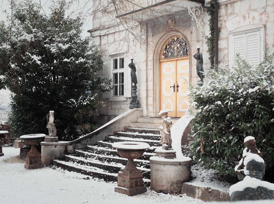 Exploring the Historic Galiston House