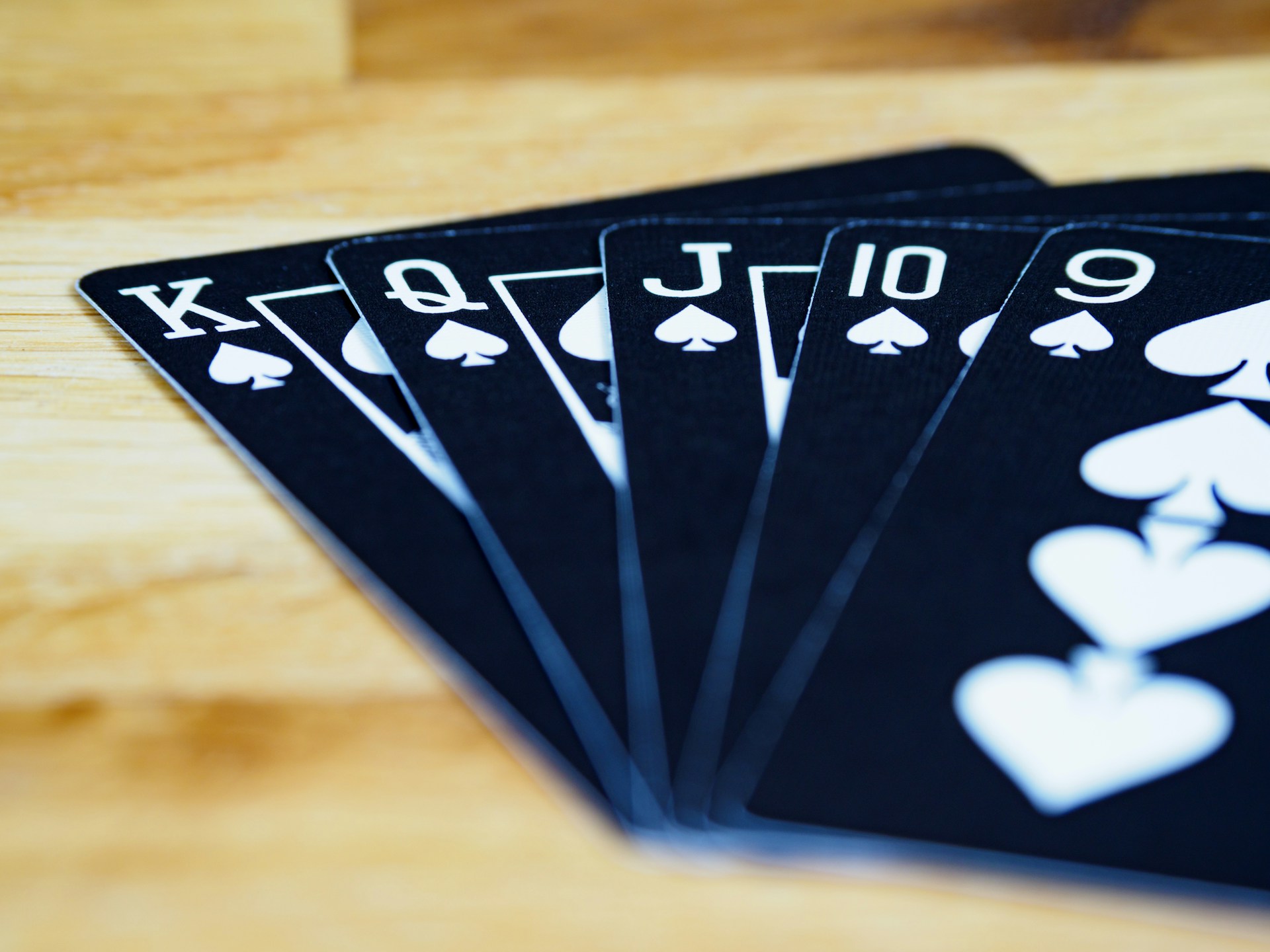 The Features Players Look for When They Play Blackjack Online